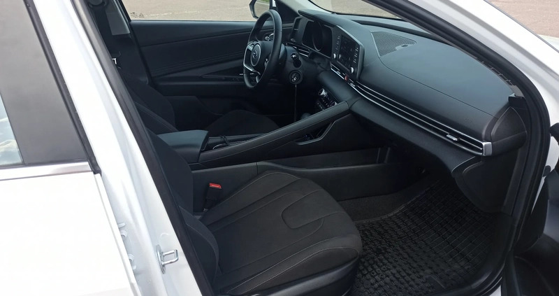 Hyundai Elantra cena 89900 przebieg: 20600, rok produkcji 2021 z Pabianice małe 301